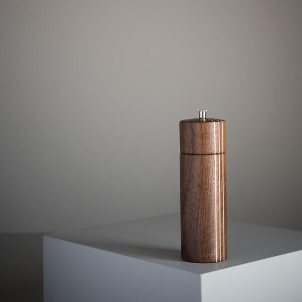 Moulin Poivre en Noyer Minimaliste - Arbol - Moulin à poivre - - La Guilde Culinaire