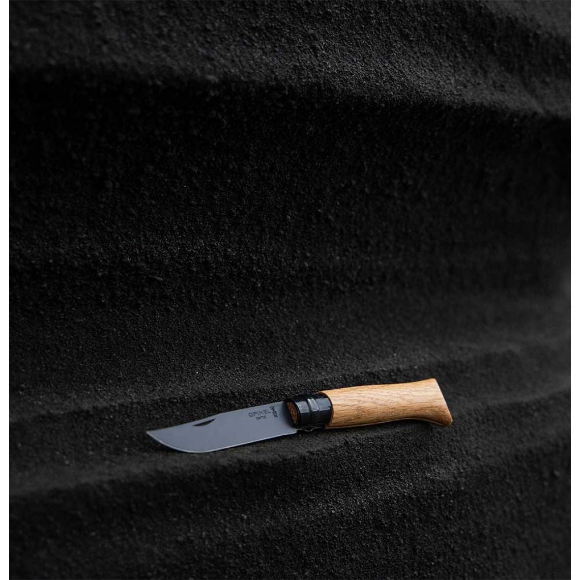 Opinel - N°08 Couteau de poche Édition Chêne Black - Opinel - Couteau de poche - - La Guilde Culinaire