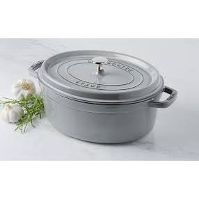 Cocotte ovale fonte et émail Gris 33cm 6.7L - Staub - Cocotte - - La Guilde Culinaire