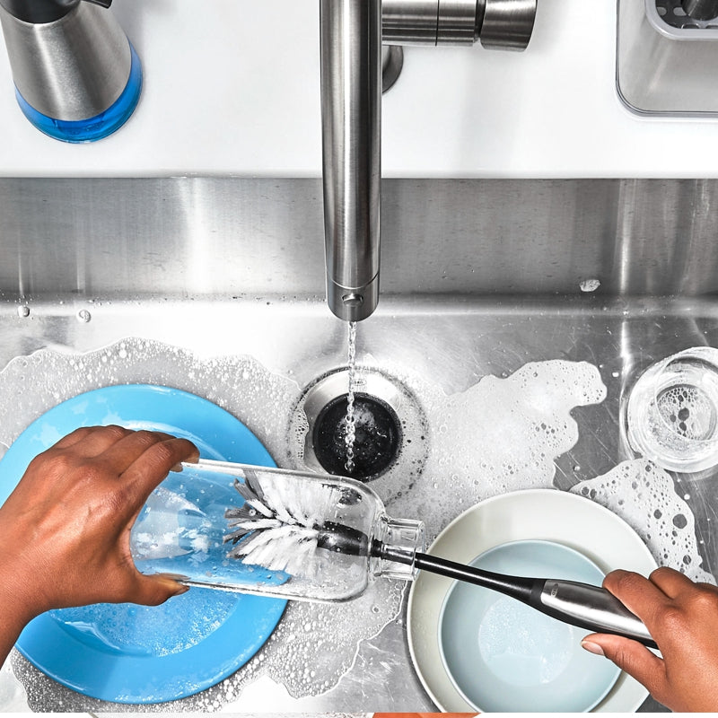 SteeL Brosse à bouteille flexible - OXO - Brosse de nettoyage - - La Guilde Culinaire