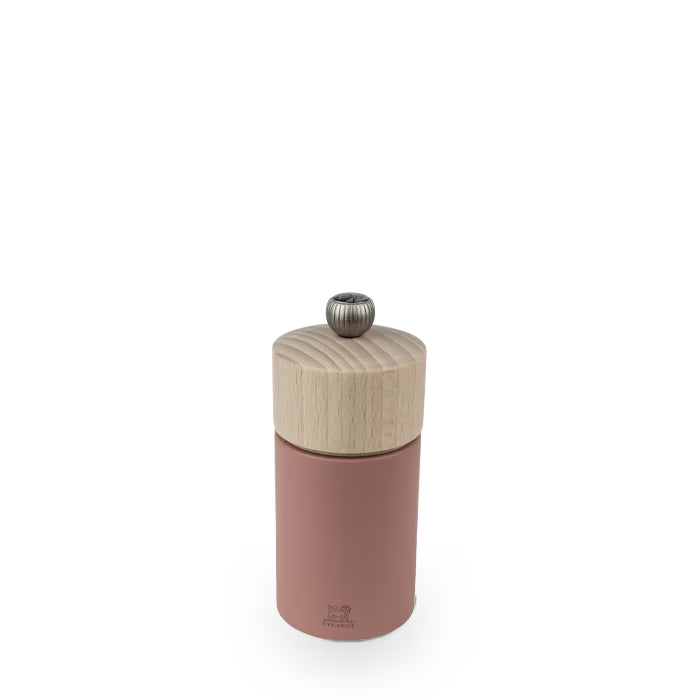 Moulin à poivre Boreal manuel en bois, 12cm Rose Noisette - Peugeot - Moulin à poivre - 48167 - La Guilde Culinaire