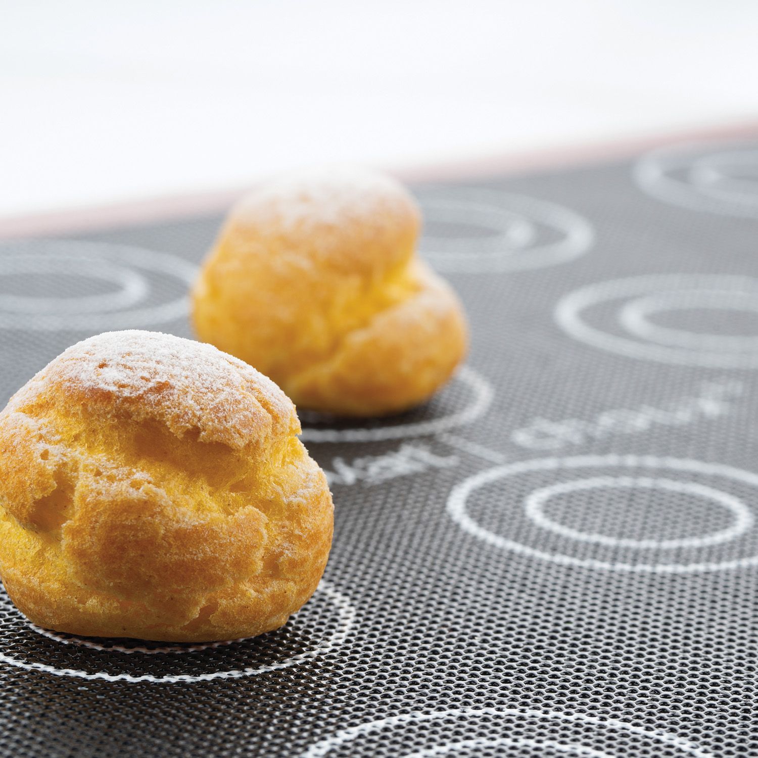 Éclair & choux mat - SilikoMart - Tapis de cuisson - - La Guilde Culinaire