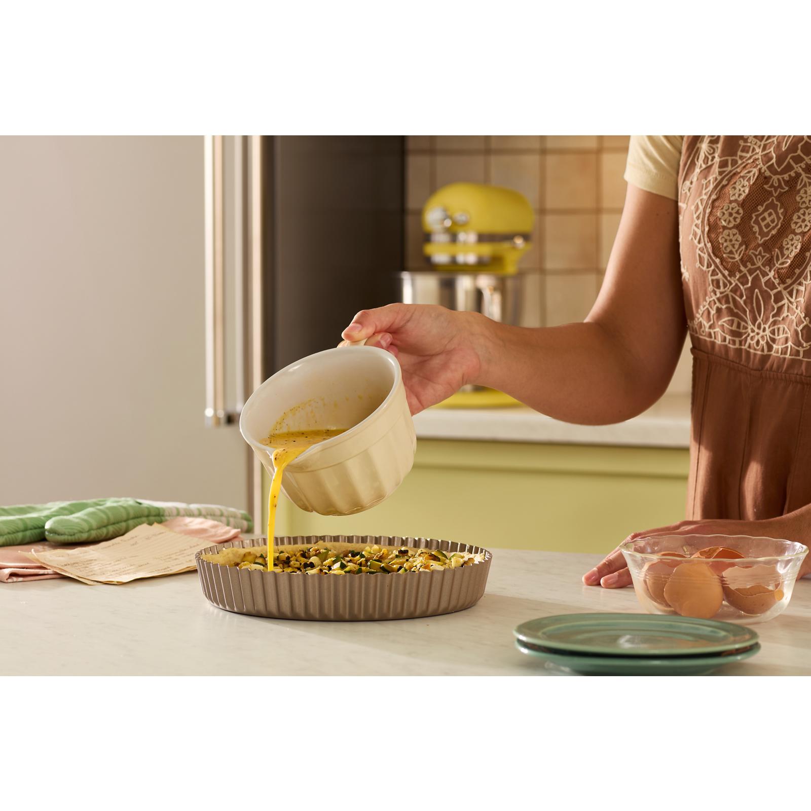 Batteur sur socle KitchenAid 4.7 L (5 pintes) la couleur de l’année 2025 - Beurre - Kitchenaid - Batteur sur socle - - La Guilde Culinaire