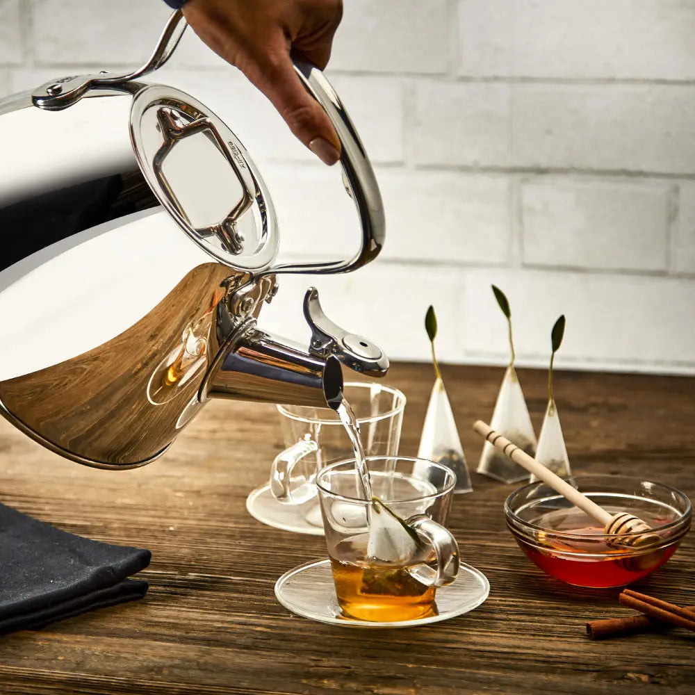 Bouilloire en Acier Inoxydable pour Cuisinière, 1.9 L - All-Clad - Bouilloire - - La Guilde Culinaire