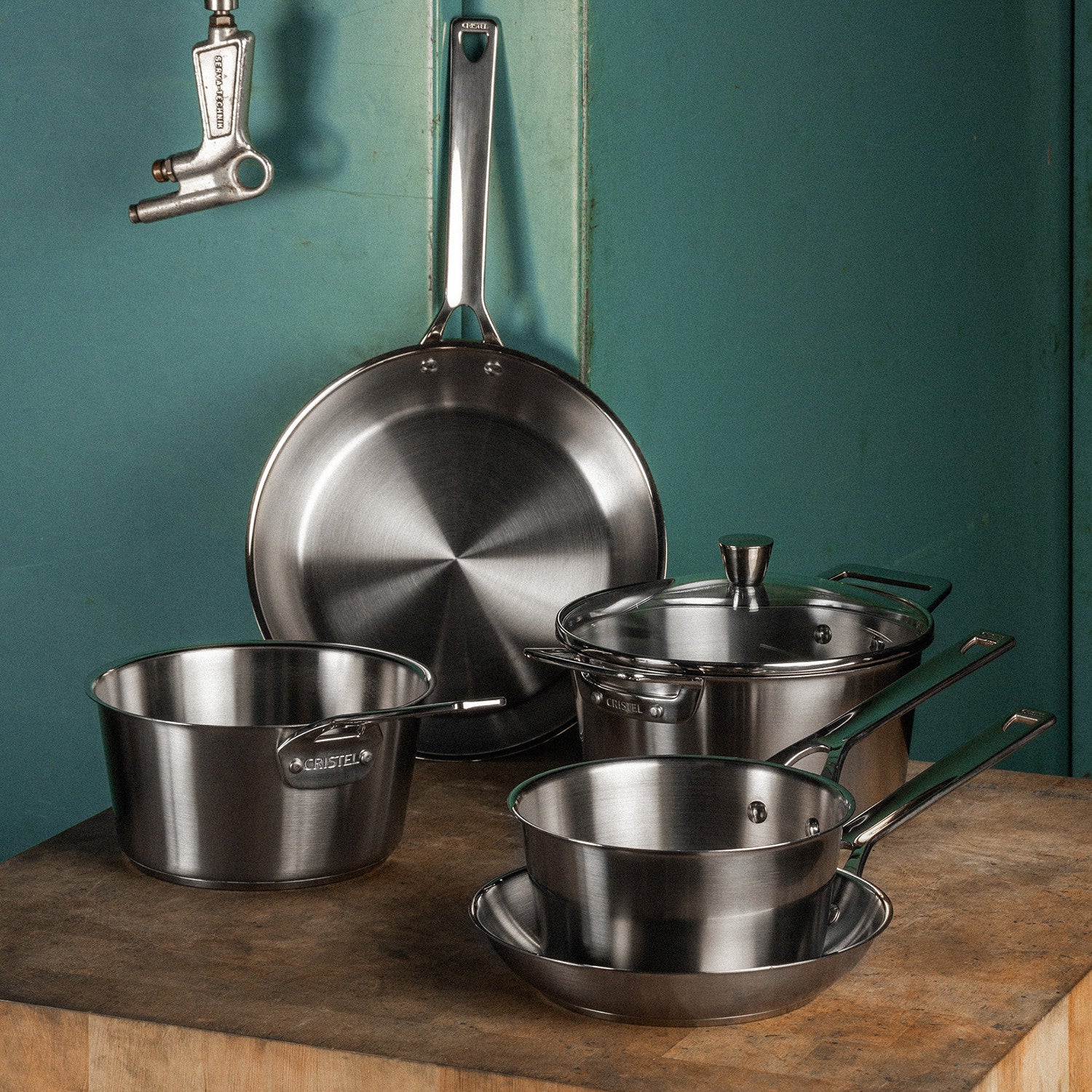 Brushed stainless steel frying pan Cristel - 1826 Collection – La