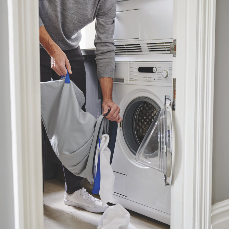 Panier à linge facile à vider Tota 60L Noir    - Joseph Joseph - Panier à linge -  - La Guilde Culinaire